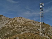 68 Croce di Zorzone (2050 m) con vista in Cima Menna (2300 m)